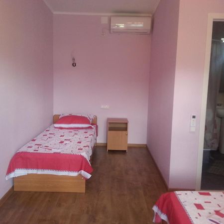 بيزوندا Guest House Yuzhnaya Palmira المظهر الخارجي الصورة