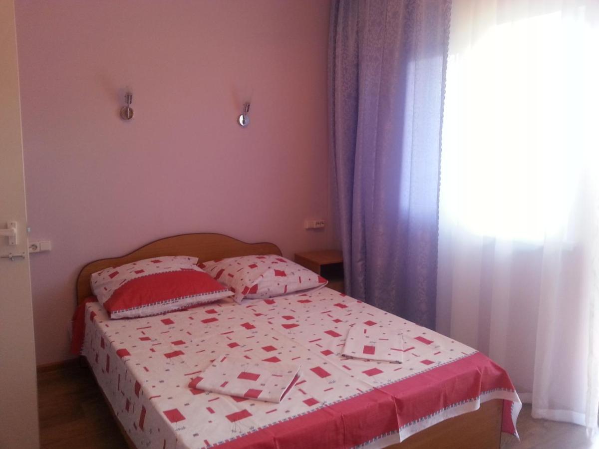 بيزوندا Guest House Yuzhnaya Palmira المظهر الخارجي الصورة