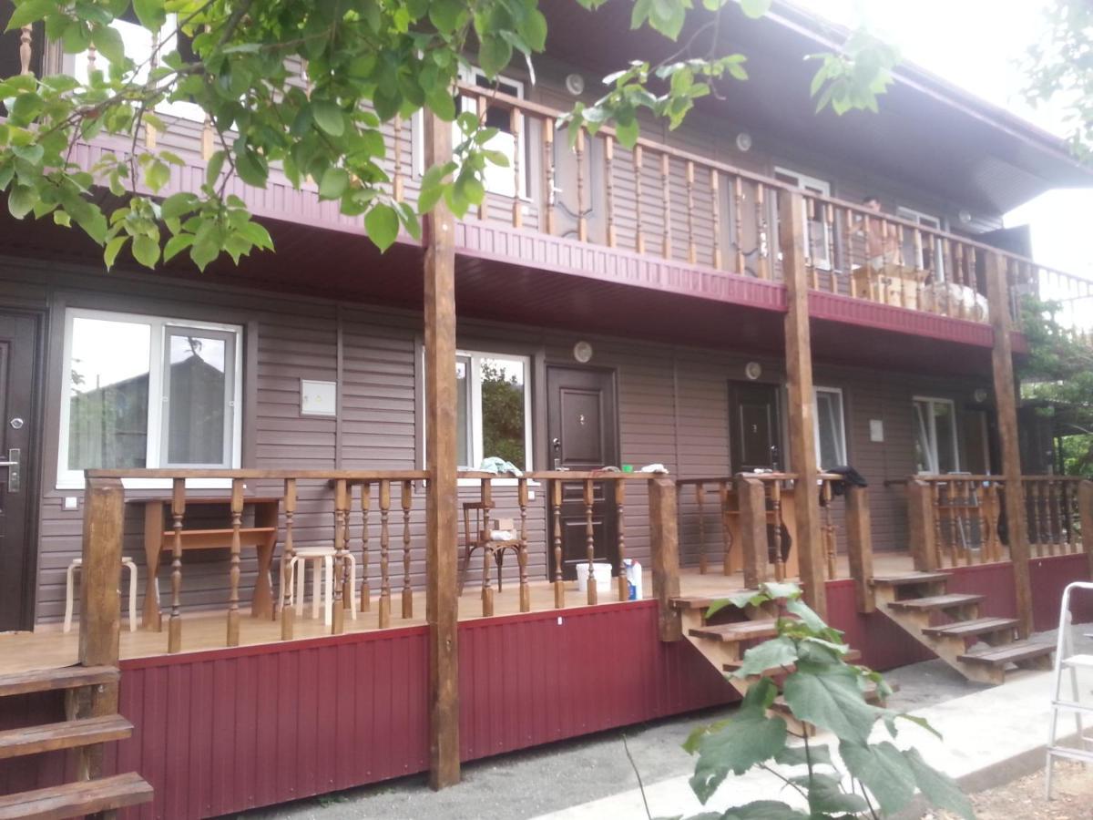 بيزوندا Guest House Yuzhnaya Palmira المظهر الخارجي الصورة